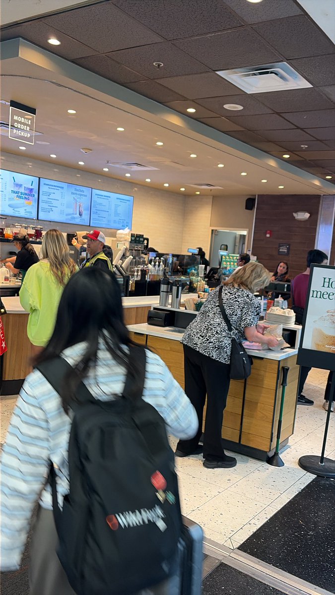 marcslugh1's tweet photo. Now I know why you need to arrive at the airport two hours early. To wait on the Starbucks line https://t.co/Rwfoh4FuKh