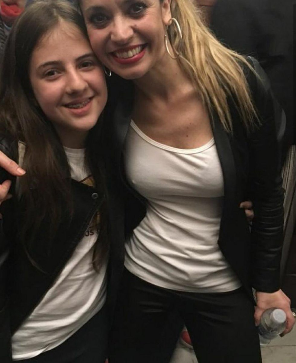 fuckingtabu's tweet photo. el año q viene van a hacer DIEZ AÑOS de que la sigo a fer, que re mil carajos o sea miren lo q éramos https://t.co/MLpBAKVl1U