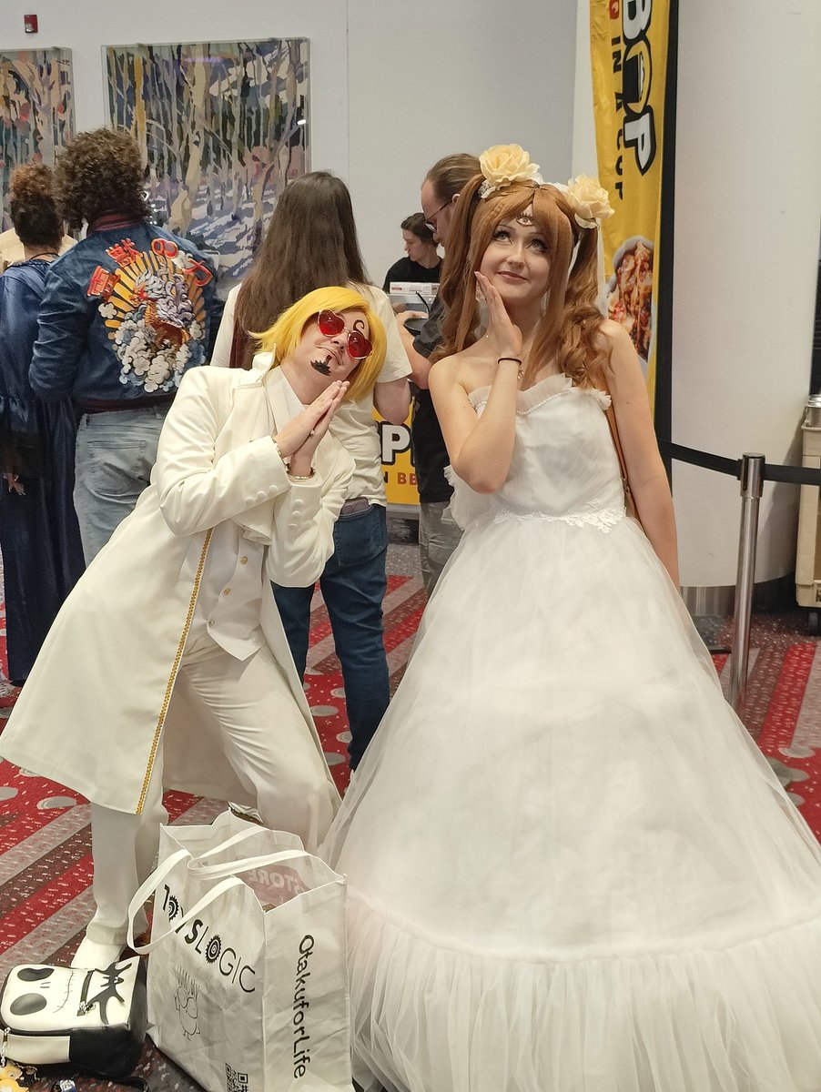 LadyAnatori's tweet photo. Cosplaying as Sanji, specifically from Whole Cake, is and will forever be one of my favorite things https://t.co/4O3GHWwWWi