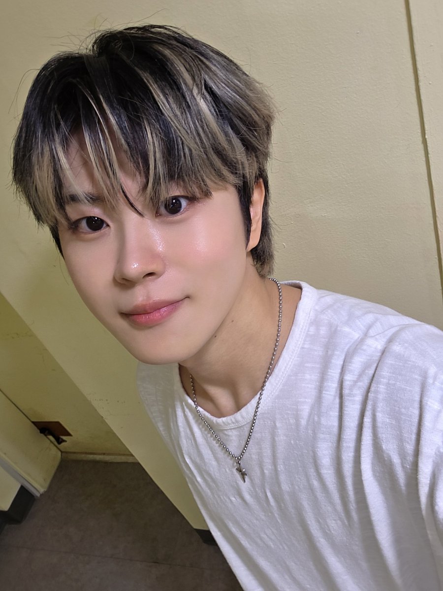 DIGNITY_members's tweet photo. 민서기 생일 축하해~~ 난 니가 정말 자랑스럽다!! ❤️🩷🧡💛💚💙🩵💜🤎🖤🩶🤍 
#MINSEOK #민석 #DIGNITY #디그니티 
#SLIPSHOT #POINT_BLANK https://t.co/ol6w7YqcYo
