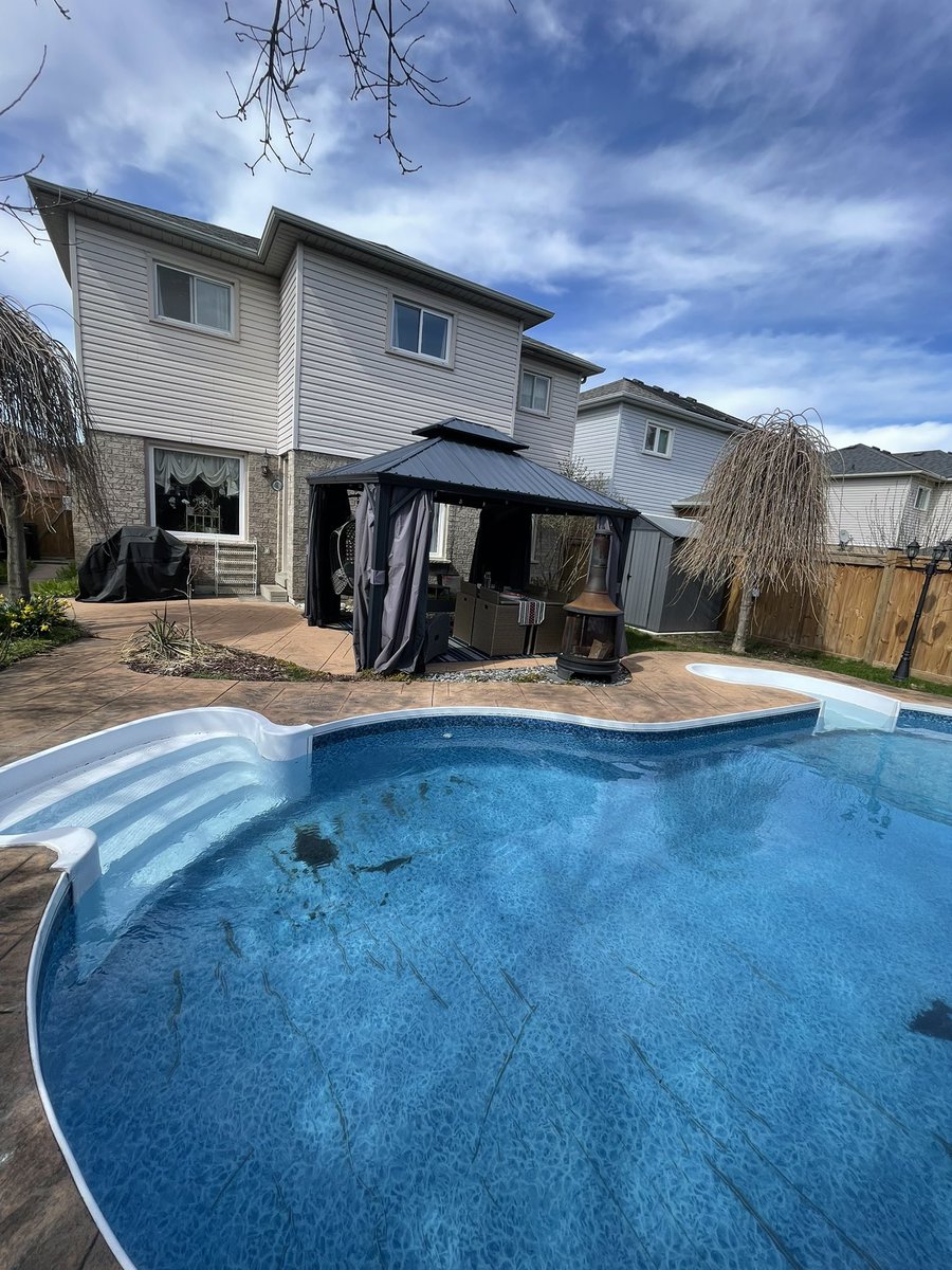 SOLDBYBRYANT's tweet photo. OPEN HOUSE! Join us Sunday, May 31st from 2–4 PM at 1045 Beaver Valley Cres in North Oshawa!
💰 Offered at $839,900 🏊‍♂️ Inground pool — perfect for summer 🛋️ Finished basement  👇
https://t.co/m6aolG356b…
 #OshawaRealEstate #OpenHouse #DurhamRegion #JustListed #COMFLEX https://t.co/Jmj9Ct0zTm