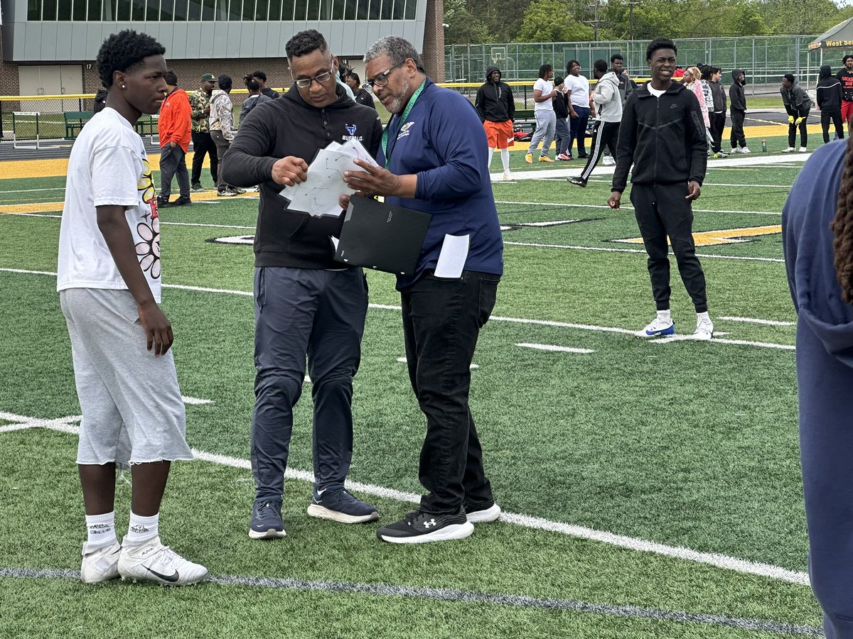 MTSeahawksFB's tweet photo. First Competition as a new unit - Maritime/Tapestry/CSAT @ the @BuffaloBills Nike 11-On

@WNYAthletics
@716_wny 
@AmiLAlderman https://t.co/OxN38u2o5F