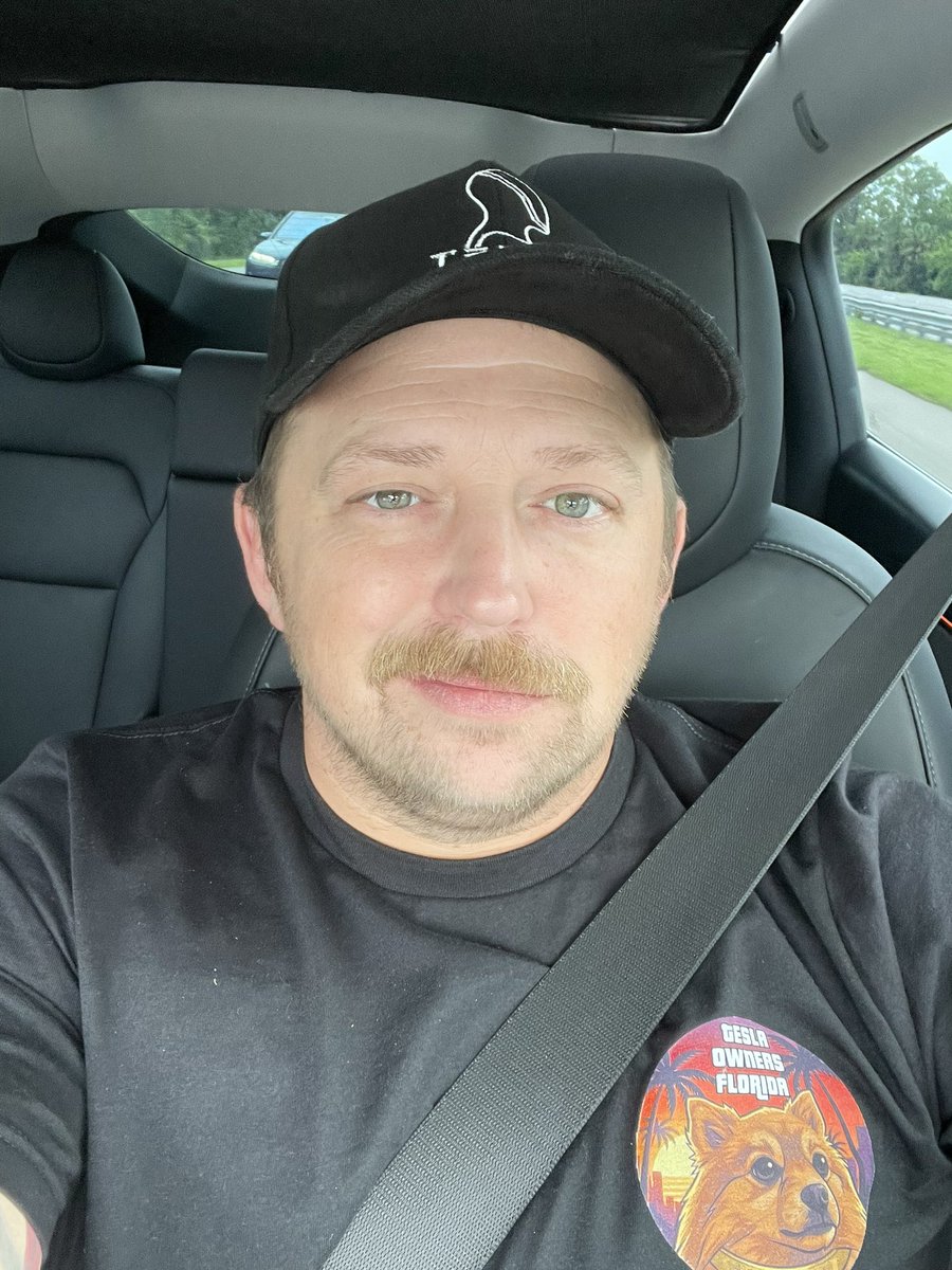 Smokey da Bear tweet media