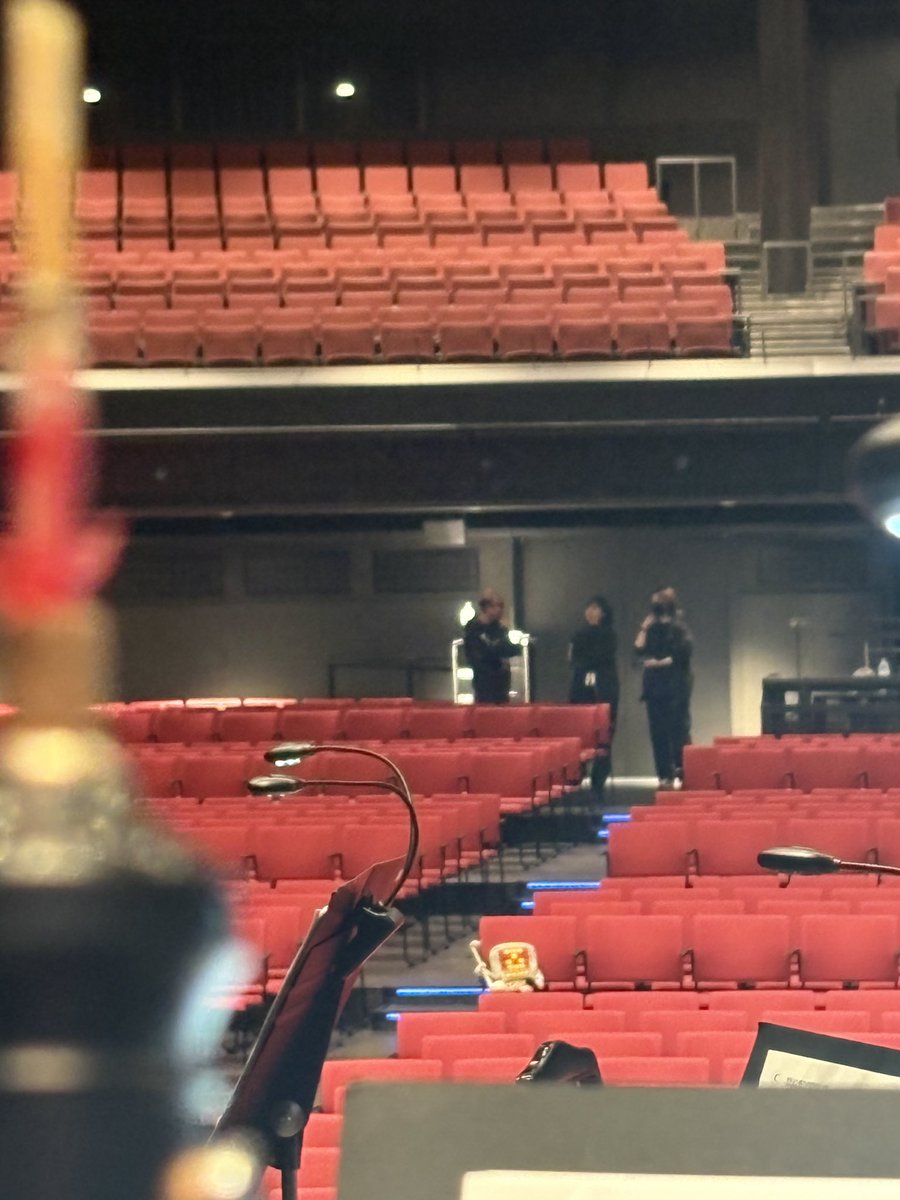 Cnoboe's tweet photo. 日本各地のメタトン監督シリーズ 
#アンテオケコン思い出 #UNDERTALE10周年コンサート 
①メタ（マ）ト（ー）ン
②打楽器奏者監督
③やきそばと見せかけてカルパス監督
④監督してる監督

💛監督のあるじ…@385_kissako さん https://t.co/1cZidZQw0w