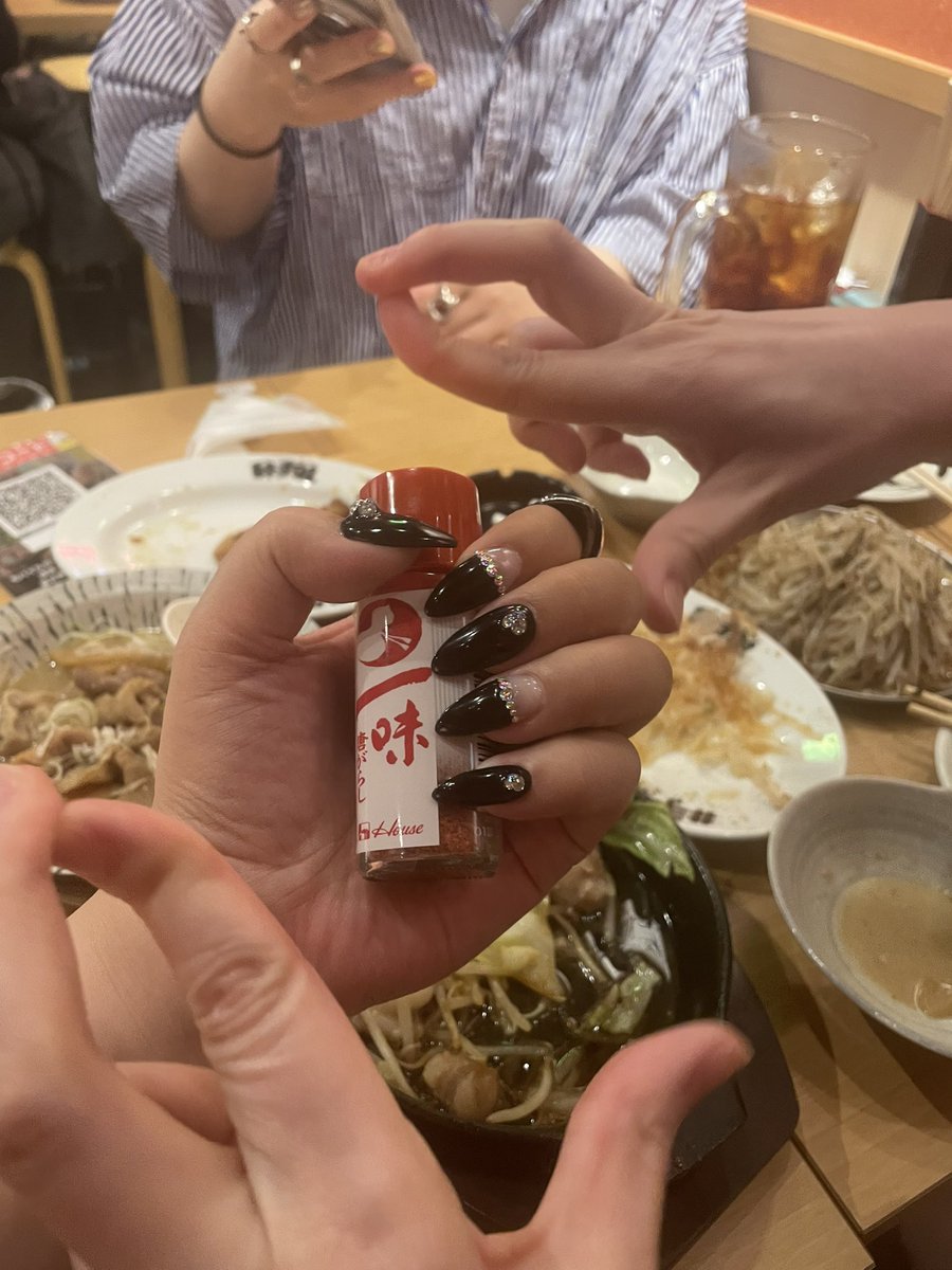 ryryryk74's tweet photo. やはり、女が1番飲んでて
楽しいんだよな最高🥴🥴🥴🥴 https://t.co/OHfIJXYn6x