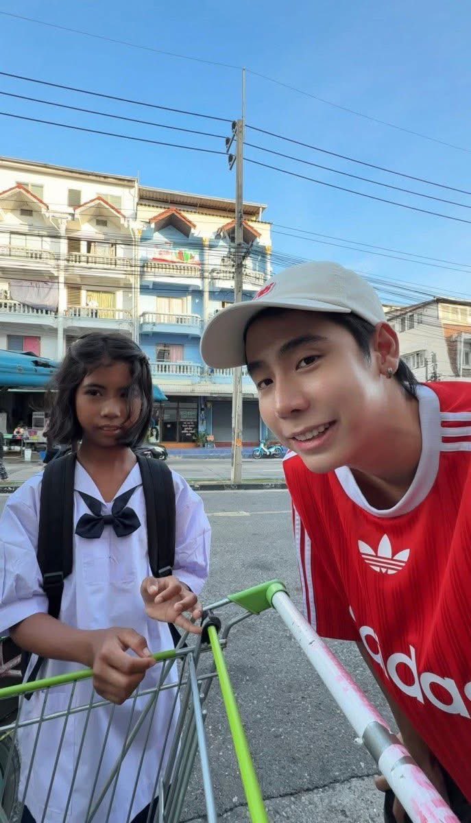 ติดเมาท์ tweet media