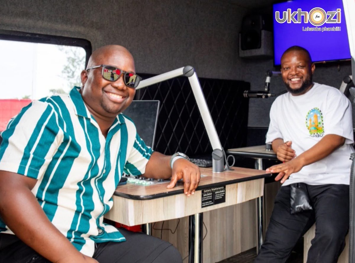 ukhozi_fm's tweet photo. Abakwa-Smirnoff bebambisene nomsakazo Ukhozi FM bakwethulela umcimbi i-Smirnoff 1818 Makoya Imbizo.
#WeDoWe #Nakanjani #UkhoziFM https://t.co/Dmo1oW7dtZ