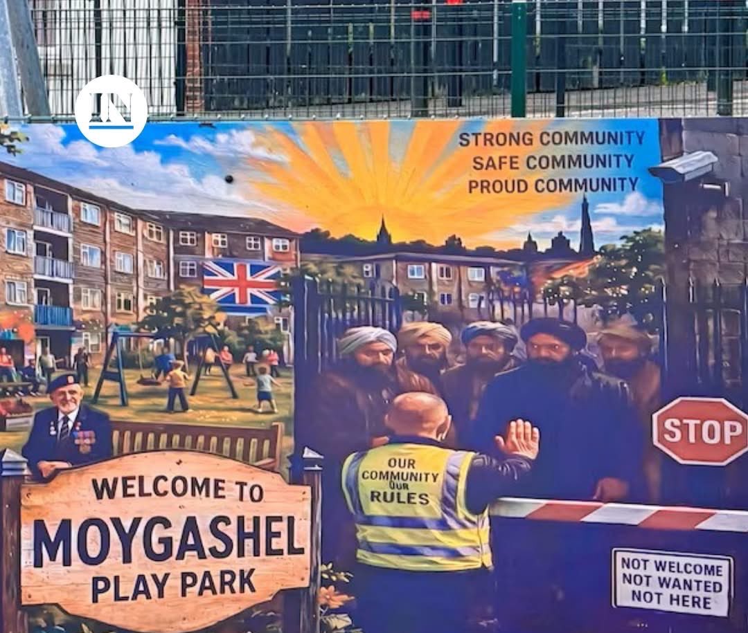 UlsterNews9's tweet photo. Another anti Islam &amp; anti migrant mural has appeared in the Loyalist village of Moygashel, County Armagh. 

“This is Ulster - We don’t do ‘Allah.’ So fuck off” https://t.co/ippzFrU0w9