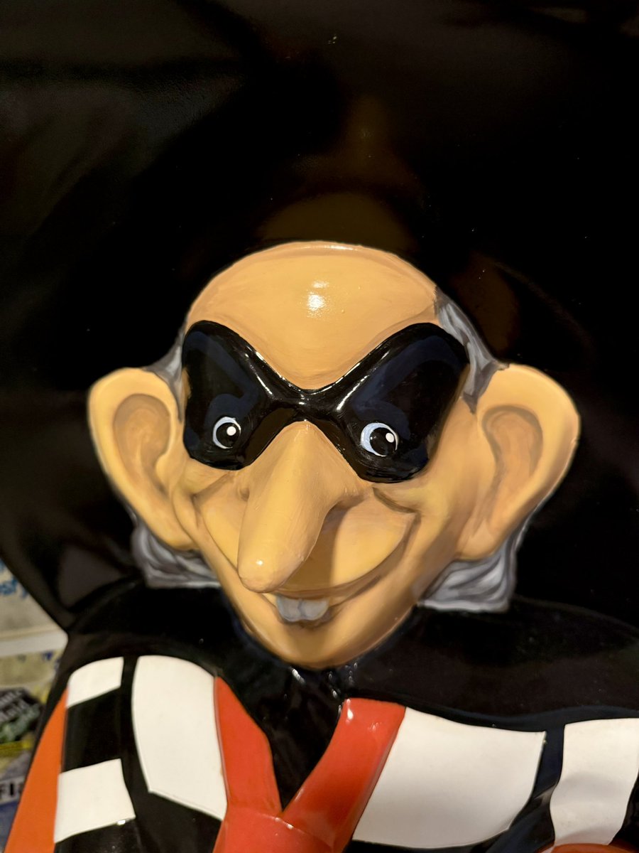 consumertc's tweet photo. Hamburglar: the original lethal face card https://t.co/ogTZDOaSo2