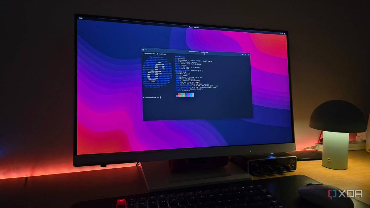 DVulner's tweet photo. You know what's fascinating about Fedora Atomic? 
It's like Linux finally admitted it's okay to be user-friendly, not just a proving ground for hardcore enthusiasts. 🤖 https://t.co/FMAtpDDNcq
