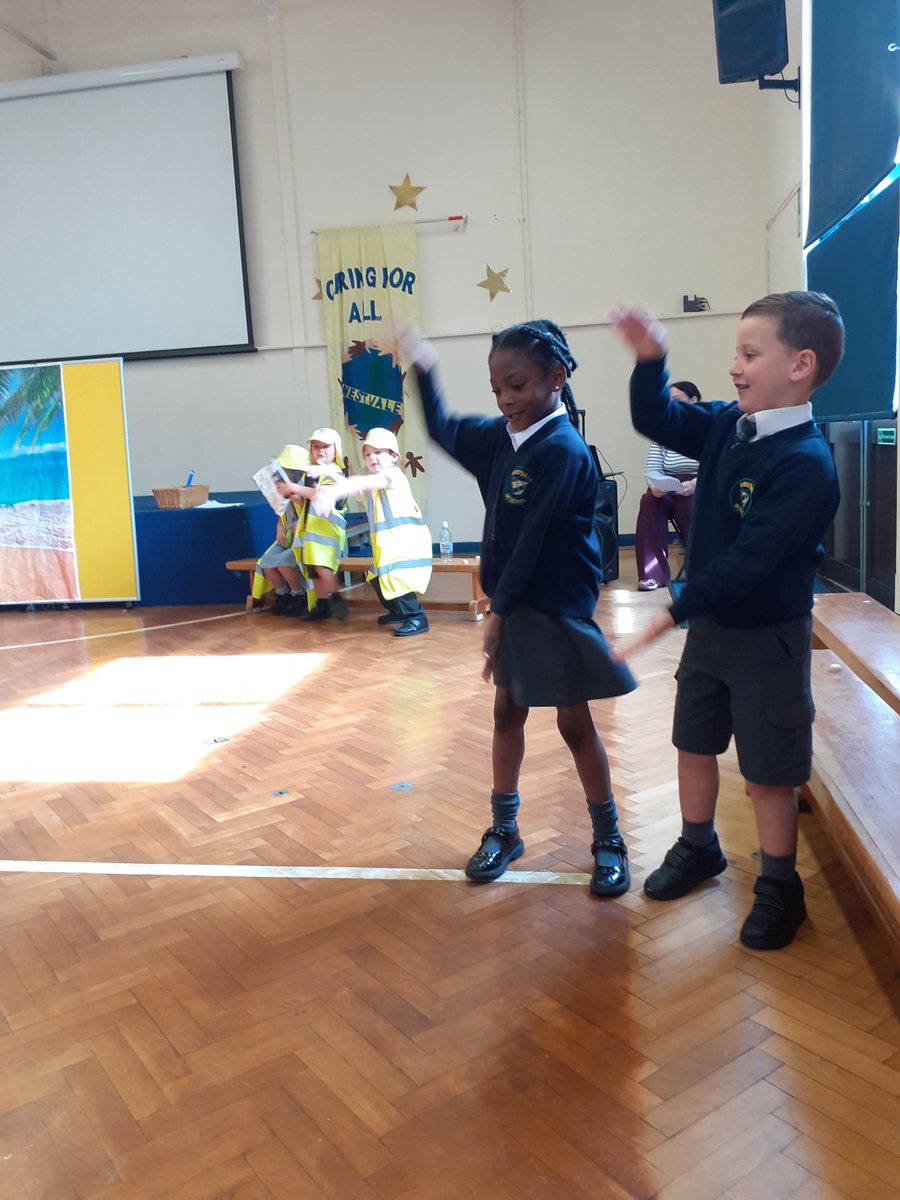 WestvalePrimary's tweet photo. Such lovely confident narrators: singing, storytelling and dancing! Gorgeous! #proud #Year1ready https://t.co/GA4kMksmJZ