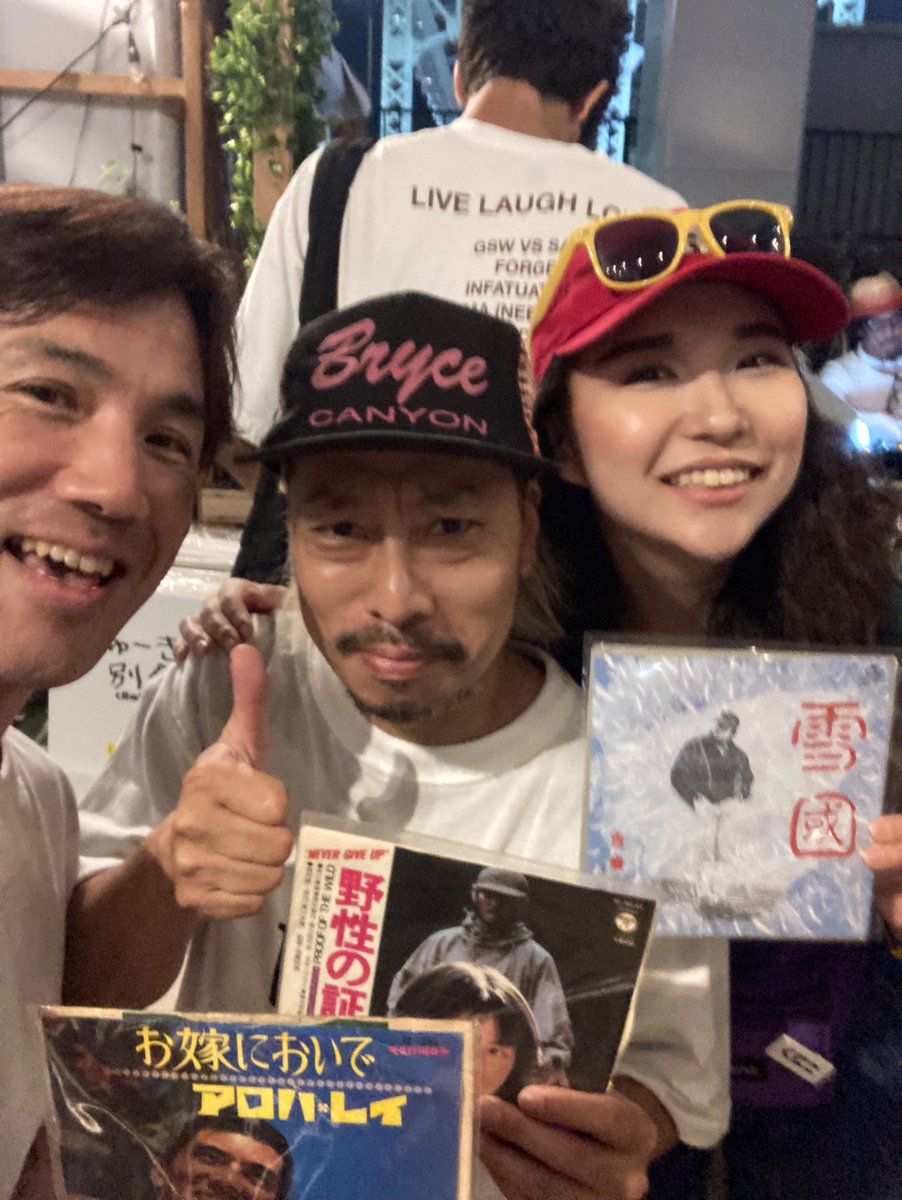 kra_tka's tweet photo. 珍盤亭商店でドーナツ盤買ったよー
娯楽師匠ありがとうございました！
来月DJ頑張ります‼️ https://t.co/WDo4bqmltm