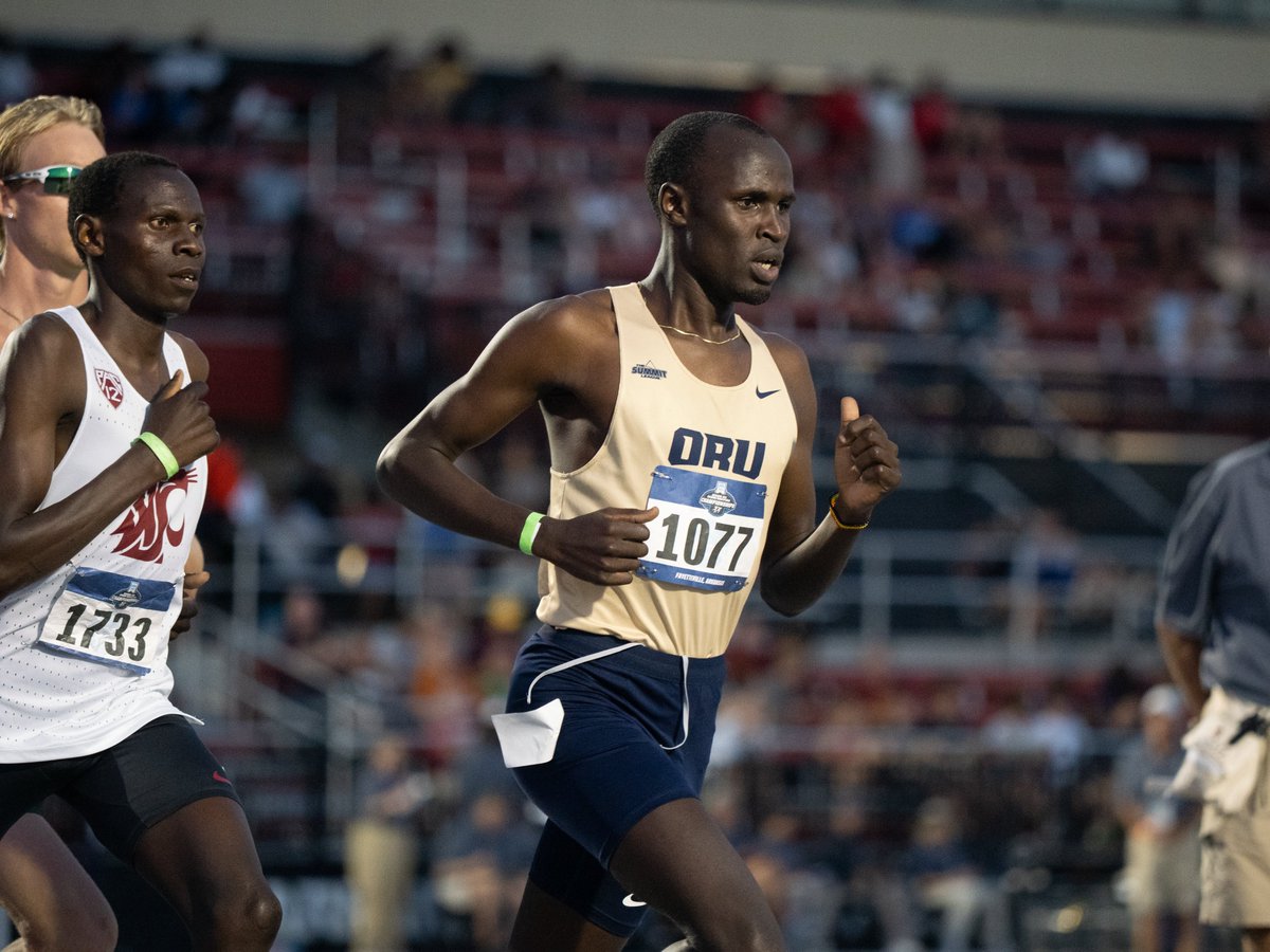 ORUTrack's tweet photo. 𝙎𝙘𝙚𝙣𝙚𝙨 𝙛𝙧𝙤𝙢 𝙁𝙧𝙞𝙙𝙖𝙮🎬

Extremely proud of our guys' efforts at the NCAA West Regional in Arkansas last night.  It's not over yet!

#ORUTF | #GoldenStandard https://t.co/ZSR3seNVO1