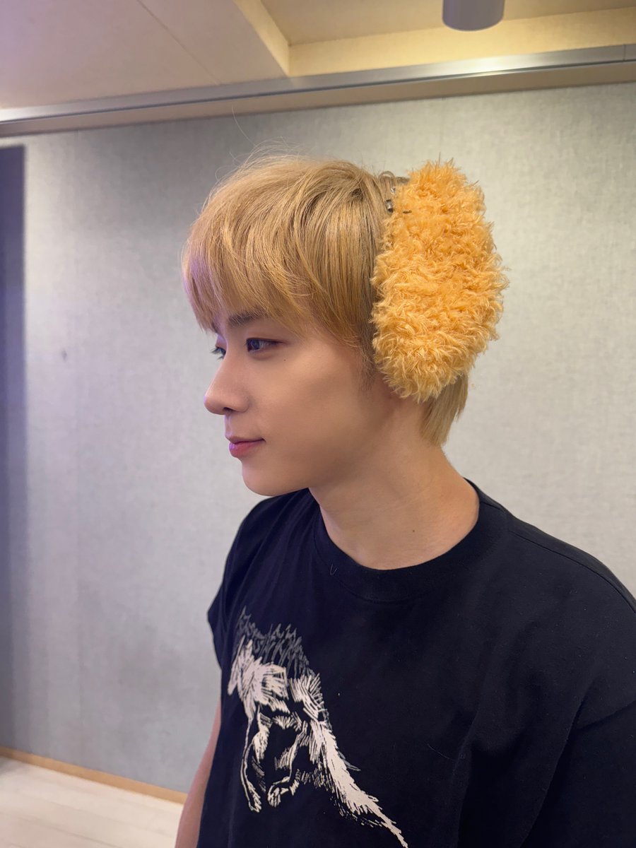 f0ryouuu_'s tweet photo. 아잘생겻어 https://t.co/uWm99V5efI