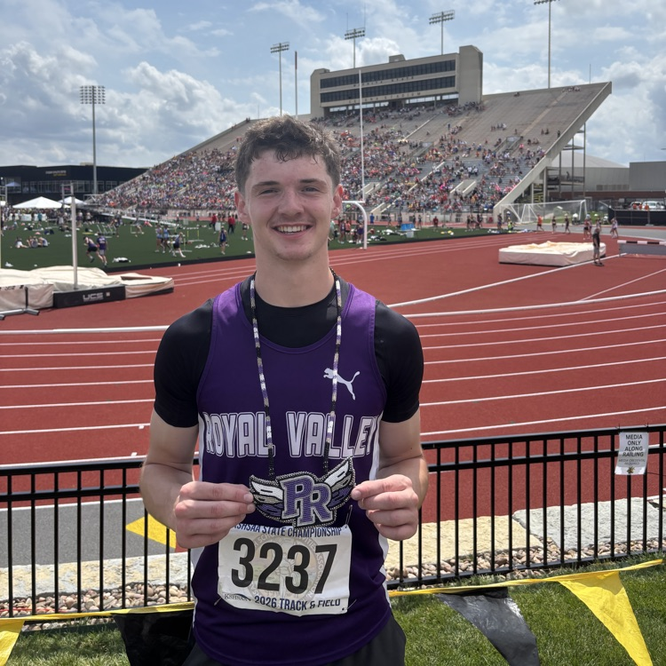 RV337's tweet photo. Landon Gilbert takes 8th in the 110 Hurdles with a time of 15.94! Congrats, Landon! https://t.co/8dpxzsNFME