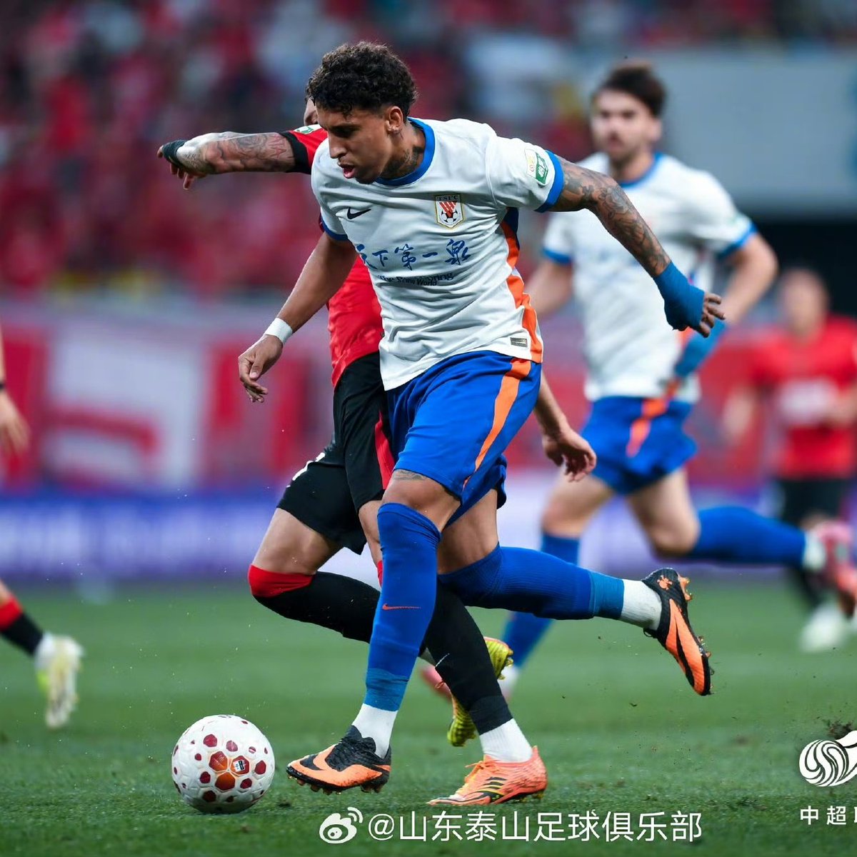 sdtsfcbrasil's tweet photo. Full Time Chengdu Rongcheng 1 X 0 Shandong Taishan 

O Shandong Taishan perde no jogo de hoje na liga chinesa 

#山东泰山 #shandongtaishanfc #weareone #csl2026 #chinesesuperleague https://t.co/0dwNHsBw06