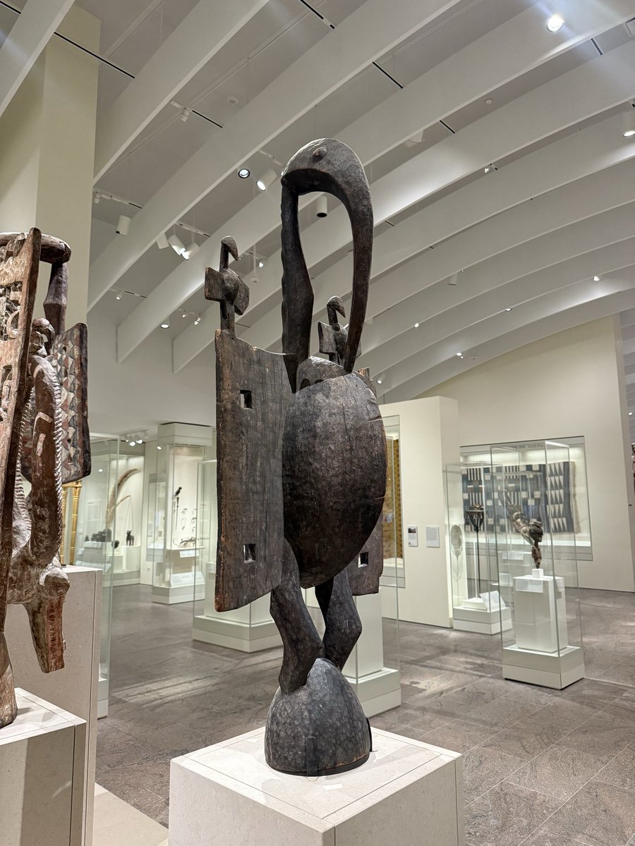 TomasIsMe's tweet photo. European sculptures are obviously impressive, but there’s something about the exaggerated and kinda abstract character of African sculptures that is just so cool. 

These sculptures in particular are from 18th to early 20th century Mali. https://t.co/kJNvEeC8LL