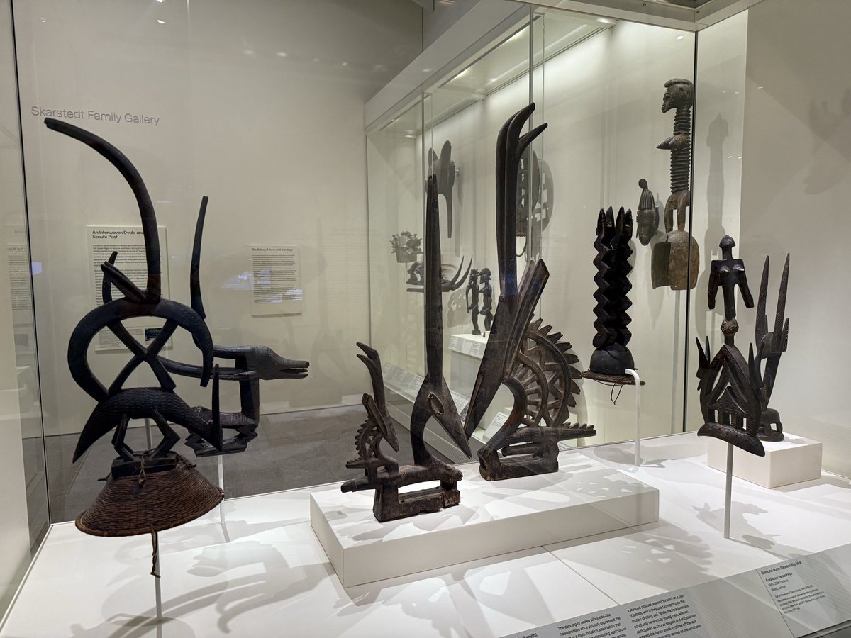 TomasIsMe's tweet photo. European sculptures are obviously impressive, but there’s something about the exaggerated and kinda abstract character of African sculptures that is just so cool. 

These sculptures in particular are from 18th to early 20th century Mali. https://t.co/kJNvEeC8LL