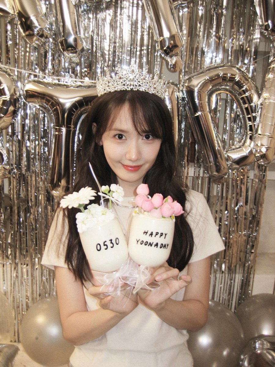 pYoona's tweet photo. Today is my birthday 

#위시투윤아 #WishToYoonA     
윤아야 생일축하해    
Happy Birthday YoonA https://t.co/mf8wwBPaAs