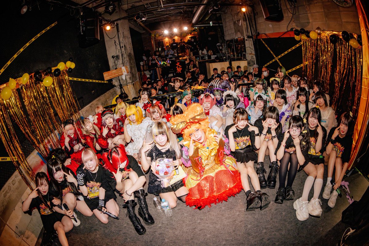 LoLo__kill's tweet photo. ⊹₊ ︵︵︵﹒ㅤ﹒︵︵︵ ₊˚⊹

   ⚡️雷愛ゆあん降誕祭⚡️
わがままぜーんぶきいてっ！

⊹₊ ︶︶︶﹒ㅤ﹒ ︶︶︶ ₊˚⊹

沢山のご来場ありがとうございました🪄︎︎◝✩

雷愛ゆあんのサポート降臨は6月14日までっ💛

まだまだよろしくお願いします🎀⟡.·

明日はBLUE LIVEに降臨⚡️

#ロロキルッ https://t.co/GgHAyar7IR