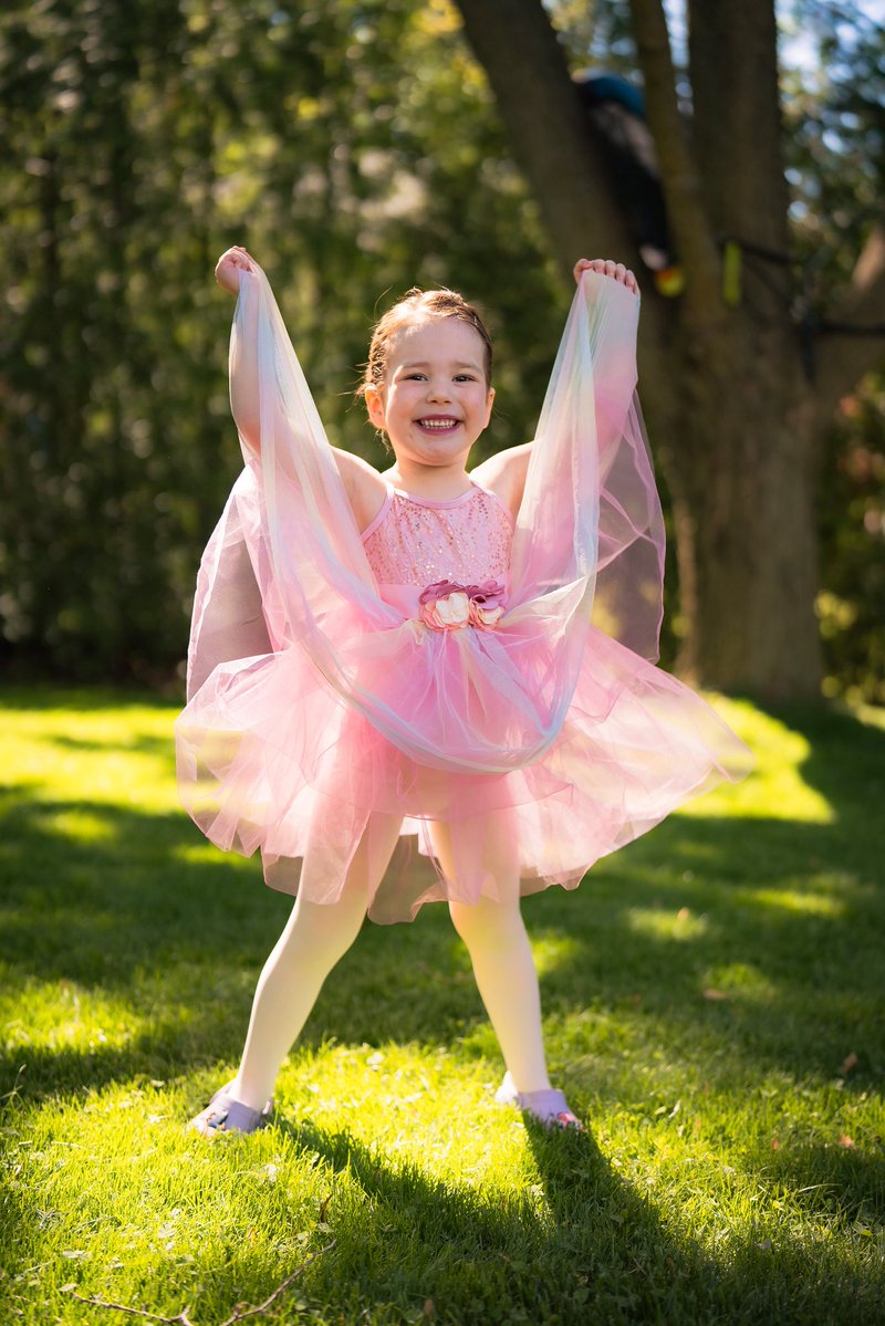 wesander's tweet photo. When the dance studio explicitly forbids photography at the recital https://t.co/KzHsnjLTvV