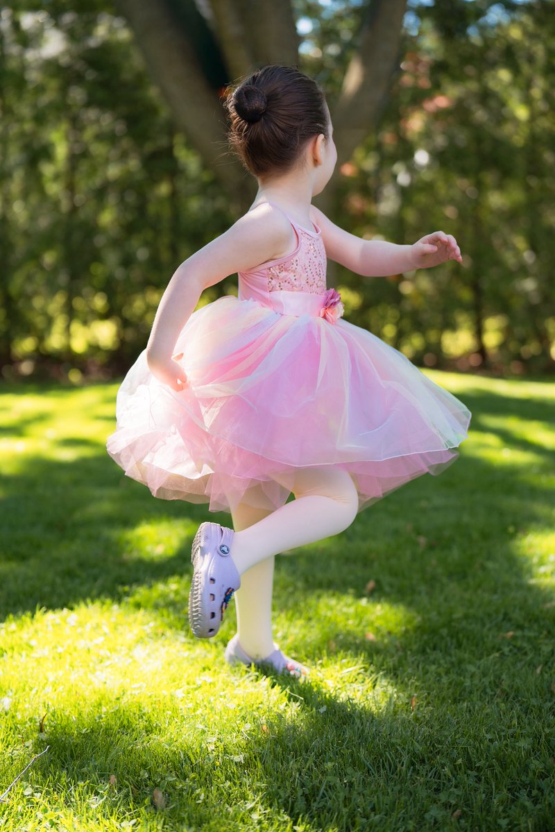 wesander's tweet photo. When the dance studio explicitly forbids photography at the recital https://t.co/KzHsnjLTvV