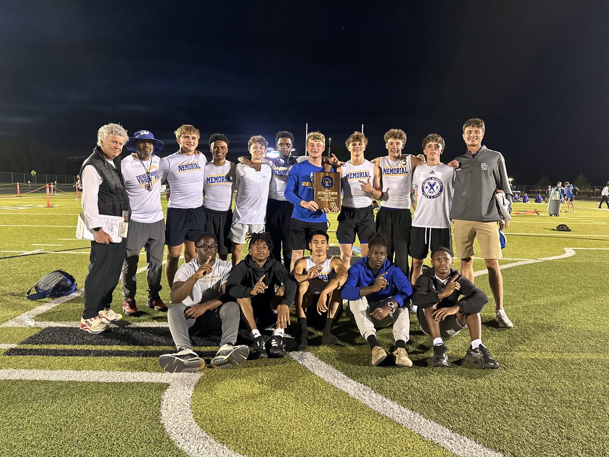 CMHBoysHoops's tweet photo. Congratulations to @willkinateder making it to state in the 4x400 and @wschmitzer33 and @GTalla11 making it to state in track and field!!! #CrusaderNation #multisportathletes https://t.co/kRysMJ6Rul