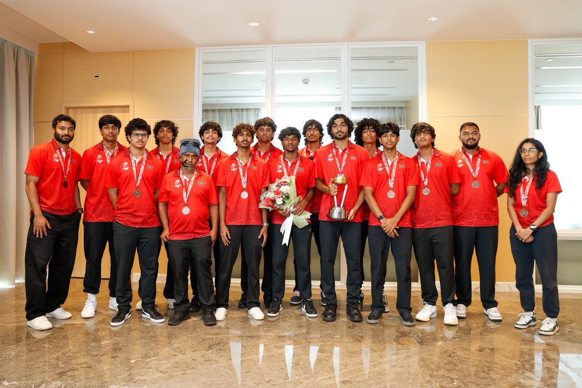 MoYSF_mv's tweet photo. State minister Ibrahim Amir and senior officials from Ministry of Youth Empowerment, Sports and Fitness, Maldives Olympic Committee, Maldives Paralympic Committee and Maldives Basketball Association welcomed national U18 basketball team who recently won bronze medal at the FIBA U18 Asia Cup 2026 - SABA Qualifiers.