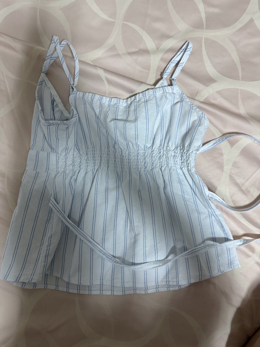 daisydiary14's tweet photo. สายเดี่ยว brandy melville
400฿ 
#ส่งต่อเสื้อผ้า #brandymelville #brandyพร้อมส่ง #ส่งต่อbrandymelville https://t.co/Aqp6YlcHtP