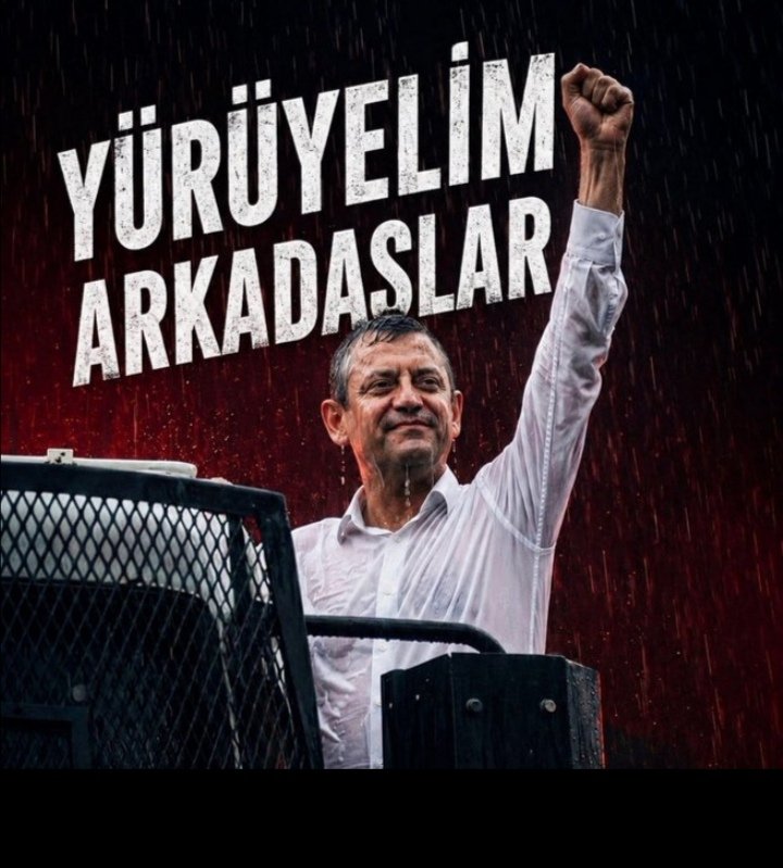 DserdarSD's tweet photo. MUSTAFA KEMAL'İN ASKERLERİYİZ

"Ekilir ekin geliriz
ezilir un geliriz
bir gider bin geliriz"

KURTULUŞ YOK TEK BAŞINA
YA HEP BERABER
YA HİÇBİRİMİZ
✊
#CHPÖzgürÖzel
#Güvenpark
#Anıtkabir https://t.co/CbZXgisFkP