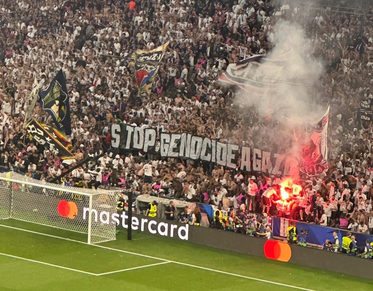 lajeeceltic's tweet photo. Allez PSG 🇫🇷

Good luck to our friends at PSG for tonight's Champions League final. 

The PSG ultras have consistently raised our flag and our cause at the highest level of football. https://t.co/m84lEjz2Ub