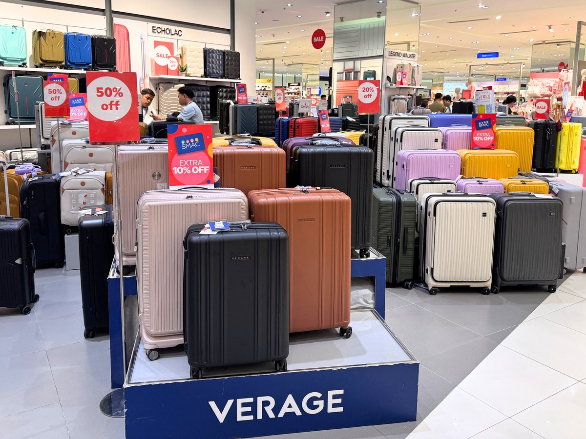 cebudailynews's tweet photo. ๐ Day 2 of #TheGreatSeasideSale is officially in full swing, and the deals just keep getting better! ๐คฉ๐
Hey #SMFam! All eyes are on the deals because your favorite finds are now up to 70% OFF! From exciting activities to fun-filled moments around the mall, thereโs always something worth checking out at your most-loved SM Seaside City Cebu (Official) . ๐โจ
From sulit steals to must-have hauls, itโs time to max out the fun and shop smarter all weekend long. ๐ฅ
๐ Get a chance to win a brand-new Suzuki DZire GL CVT Hybrid for every โฑ1,000 single or accumulated receipt! ๐
๐ Click here for deals ๐๐ป https://t.co/qSwSlihXUC
#GalaToTheMax #CDNDigital #BrandRoom
