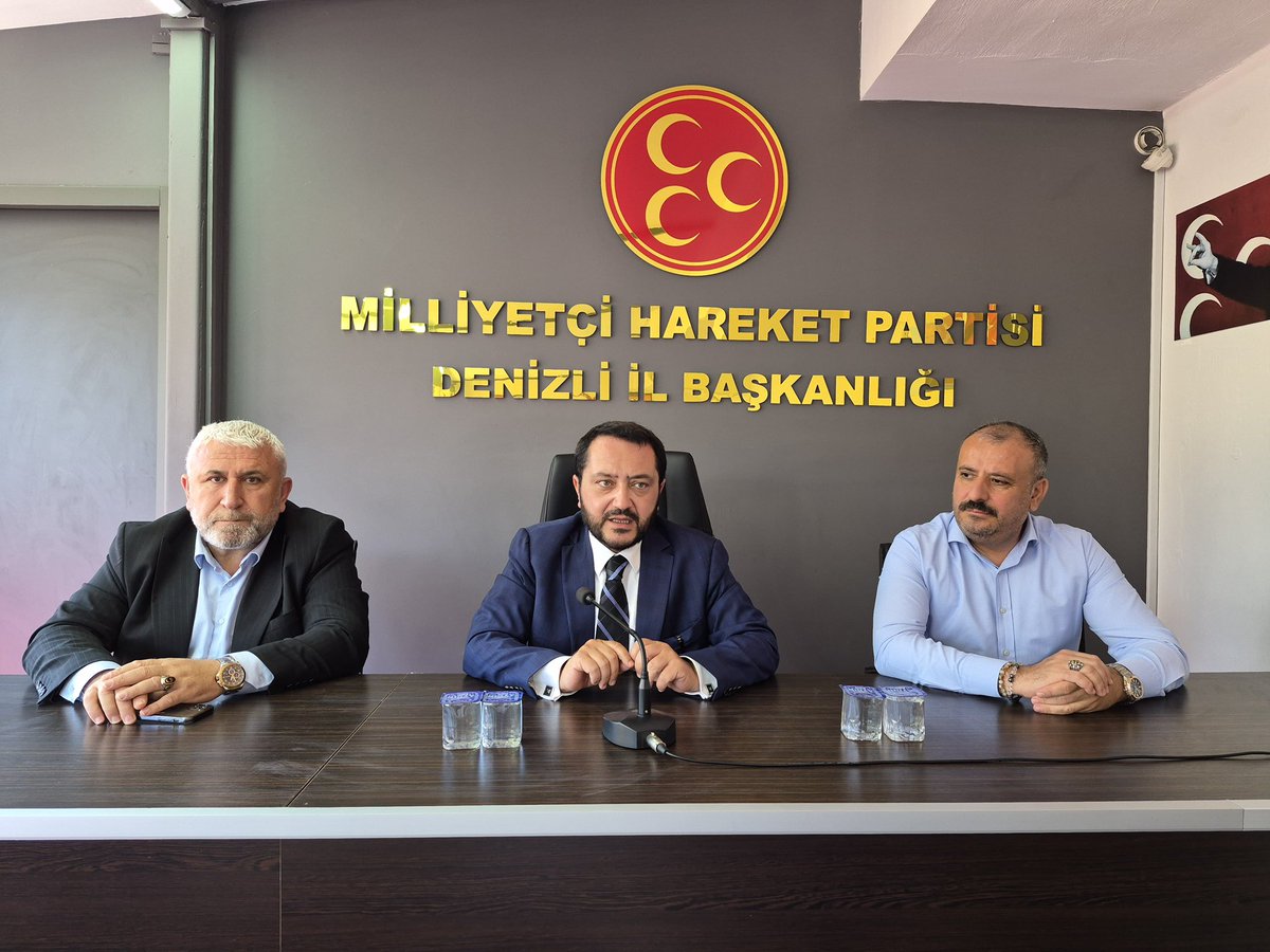 AvMehmetAliYlmz's tweet photo. İl Başkanlığımızda dava arkadaşlarımızla bayramlaştık.
#MHP #Denizli https://t.co/NcTUVfs3Lk