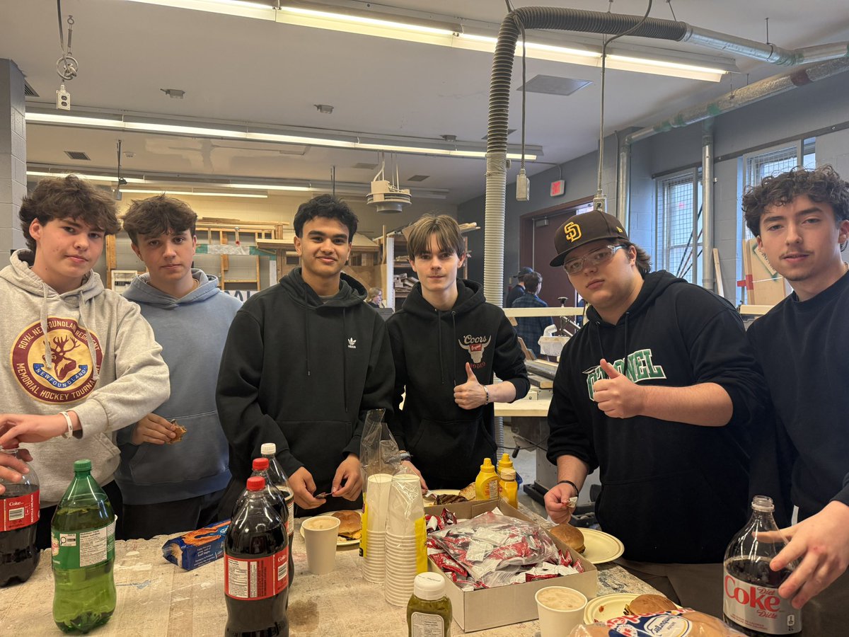 ODHigh's tweet photo. Mr. Lundrigan knows how to spoil is Skilled Trades students with an annual end of year barbecue! Always ready to help is his awesome peer mentor, Gracie Marks!@NLSchoolsCA https://t.co/36kvyQlAy5