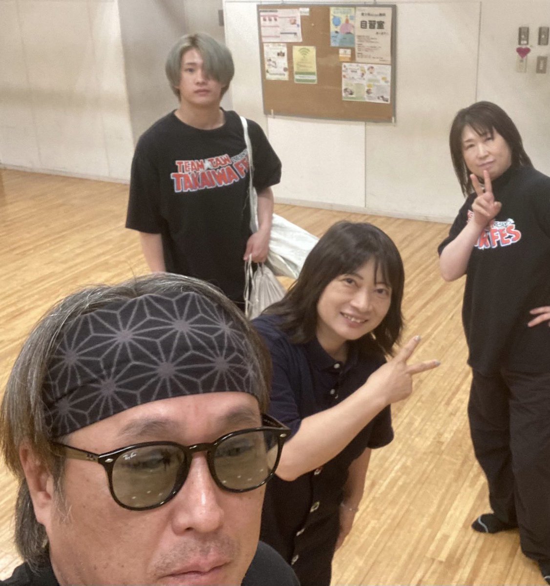 miyabec's tweet photo. 「高岩成二アクションワークショップ」（京都）
2日目は特撮ヒーローアクションと映像アクションのクラスでした。
映像アクションでは高岩さん自らがカメラ撮影され、アングルもかっこよく素晴らしい撮影でした。
また特別クラスも開講したいです。
6月のアクションワークショップは25日（木）予定です。
詳細は近日中に発表させて頂きます。

#高岩成二
#高岩利恵
#高岩芯泰
#WIDEN
#宮部企画
