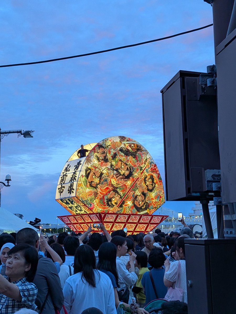 GenicKobe's tweet photo. 撮れたて📸神戸の今🌃

弘前ねぷたが神戸ハーバーランドに期間限定登場中🎉

「弘前ねぷた in 神戸2026」

神戸ハーバーランドの高浜岸壁で「弘前ねぷた in 神戸2026」が5月29日～31日に開催。 https://t.co/xrHw0dVB0F