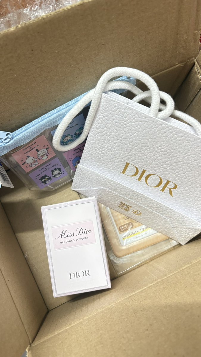 dearm_e's tweet photo. รีวิวสุ่ม699 ช็อกingเลย ถูกใจมากขอบคุณค่า #รีวิวน้องมูน https://t.co/LBW7OHtMfo