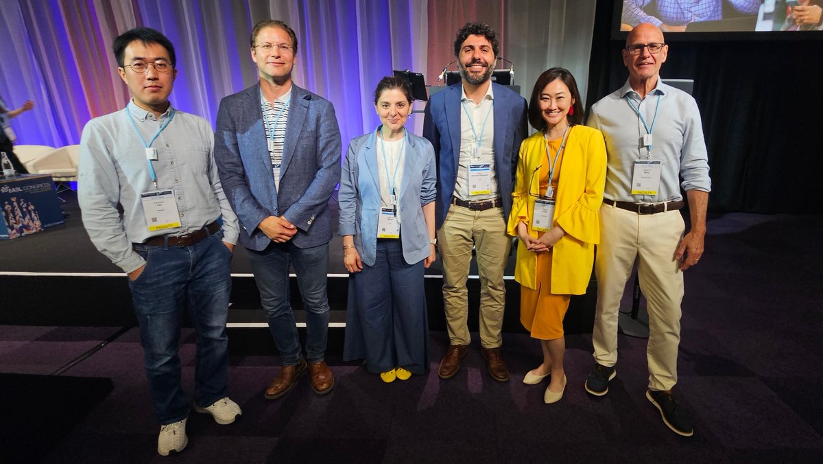 Valeriechew29's tweet photo. What a fun week at #EASL2026 in Barcelona! Great hanging up with the editorial team from @JHepatology and enjoying the outstanding MASLD-HCC session with my good friends @CancerInflam, @derekamann1 and @MarcoSanduzzi Also proud to support my PhD student's poster! https://t.co/M6ZunzNslN