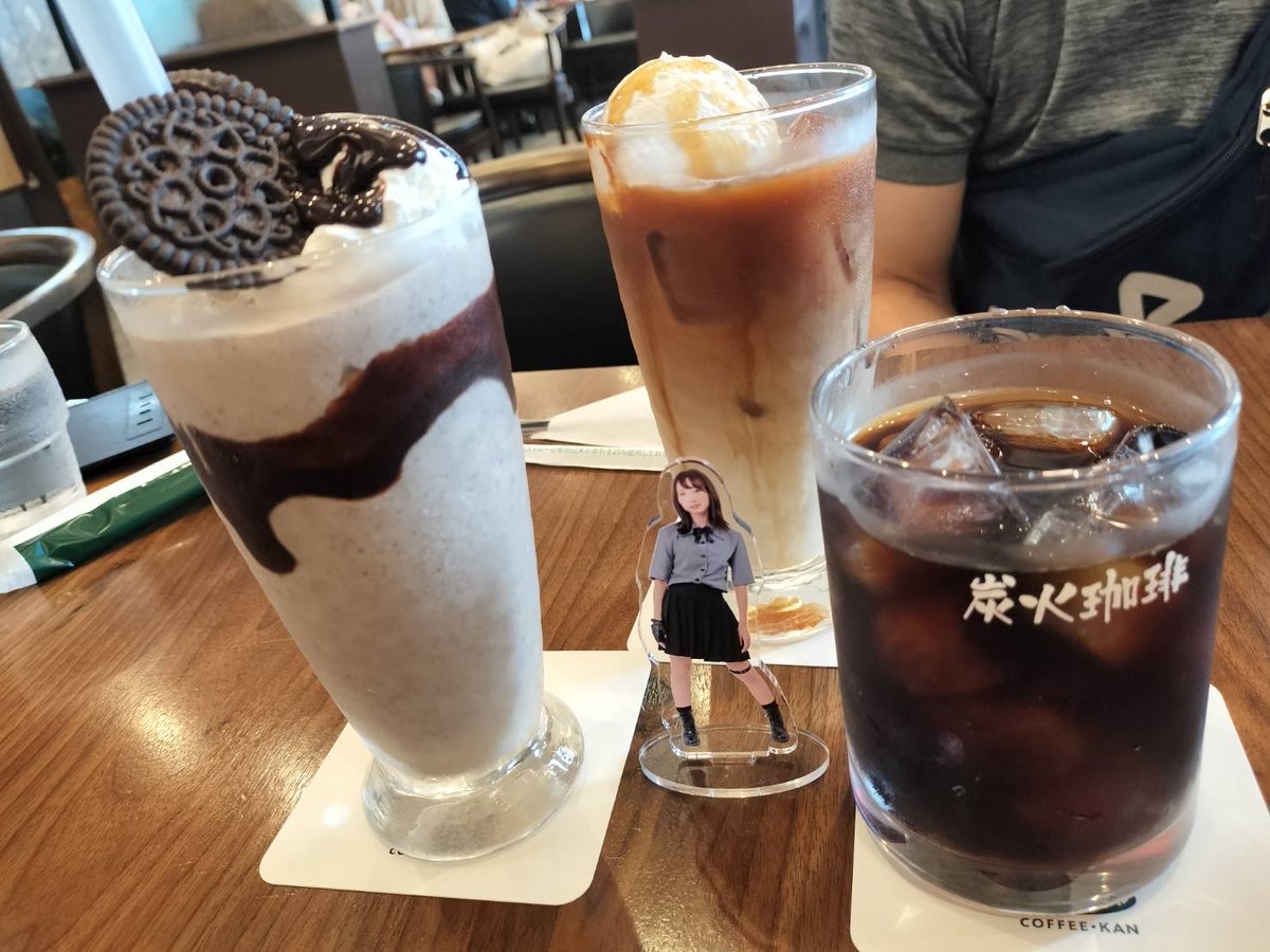 v7v7a7a7's tweet photo. #佐倉菱さん
友人と珈琲館に行き先日手に入れた菱さんアクスタと記念撮影😆布教のため写真の菱さんは友人に譲りし新たに購入します🫡 https://t.co/fPPdyy5uH6