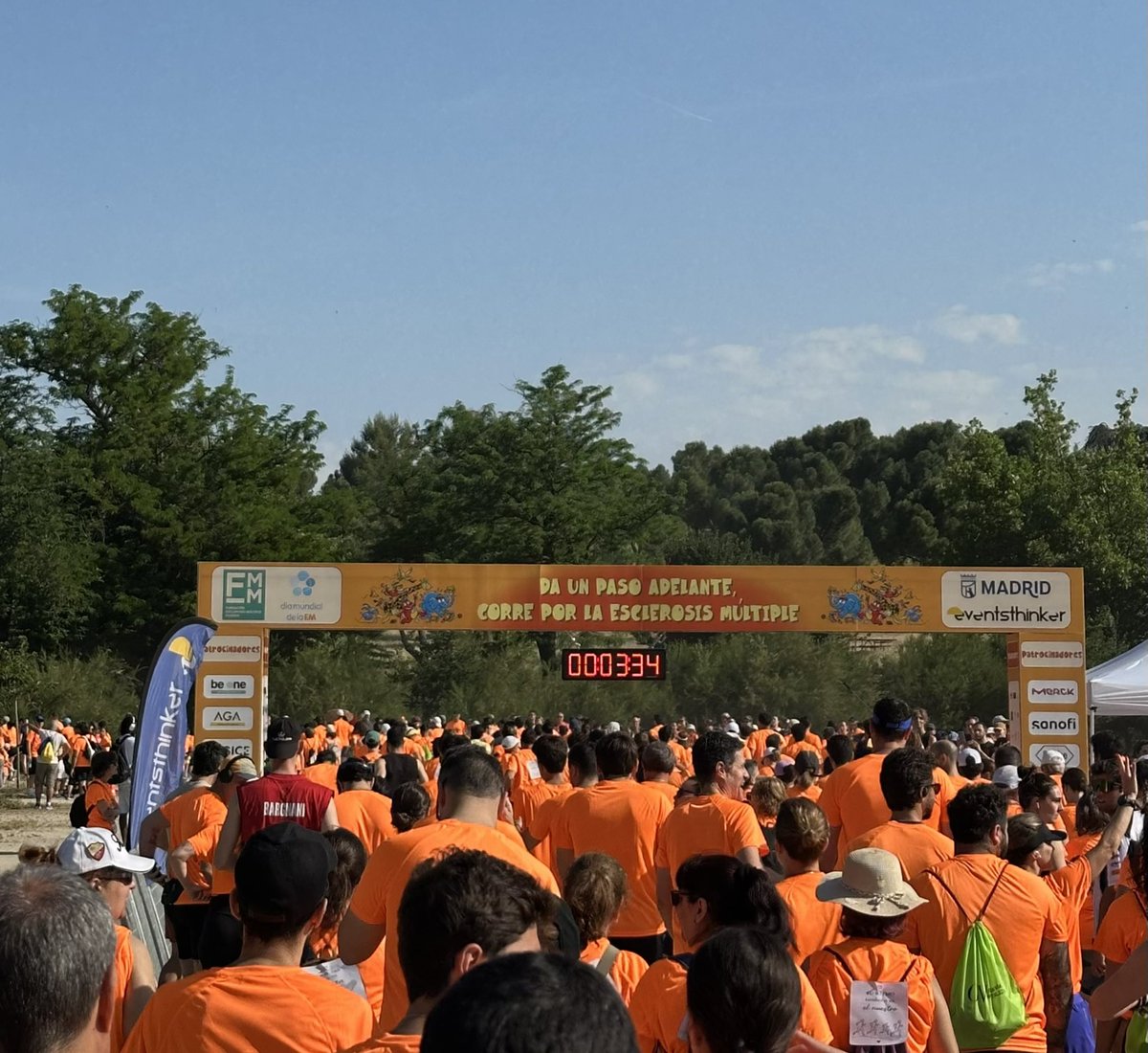 roche_es's tweet photo. Este #DíaMundialEsclerosisMúltiple lo hemos celebrado corriendo juntos en #CorrePorLaEsclerosisMúltiple 💙

Una iniciativa que nos recuerda la importancia de seguir dando visibilidad y apoyo a las personas que conviven con esta enfermedad 💪  @FundacionEMM 

#EsclerosisMúltiple https://t.co/EtzAKFJZf4