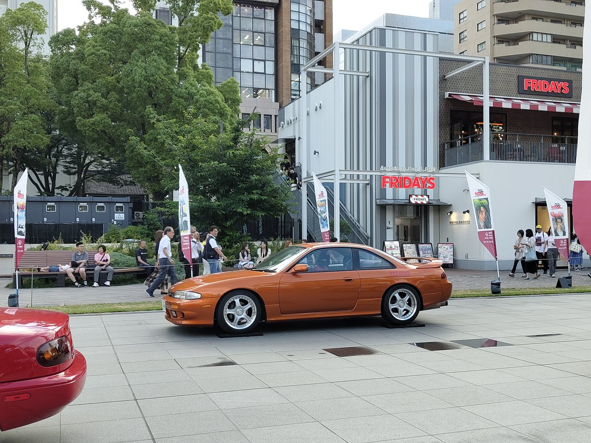 こーめる tweet media