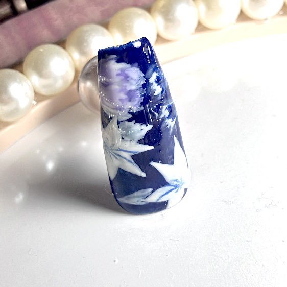 Mavia_nails's tweet photo. 浴衣ネイルチップ…🎆💕

  浴衣も爪先も華やかに🌸🦋

#浴衣 #夏祭り #浴衣ネイル #ネイルチップ #ハンドメイド #オーダーメイド #創作 #いいね返し https://t.co/iyHlkrL28e