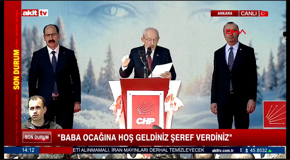 MericGezici's tweet photo. Ooo bütün devrimciler yayında. Lol 😀 https://t.co/nfThrGkavH