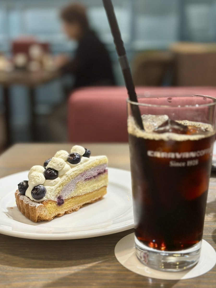 PolarCharc's tweet photo. 午後食べたケーキ、ブルーベリータルト😋 https://t.co/ZuNqcRaZfR