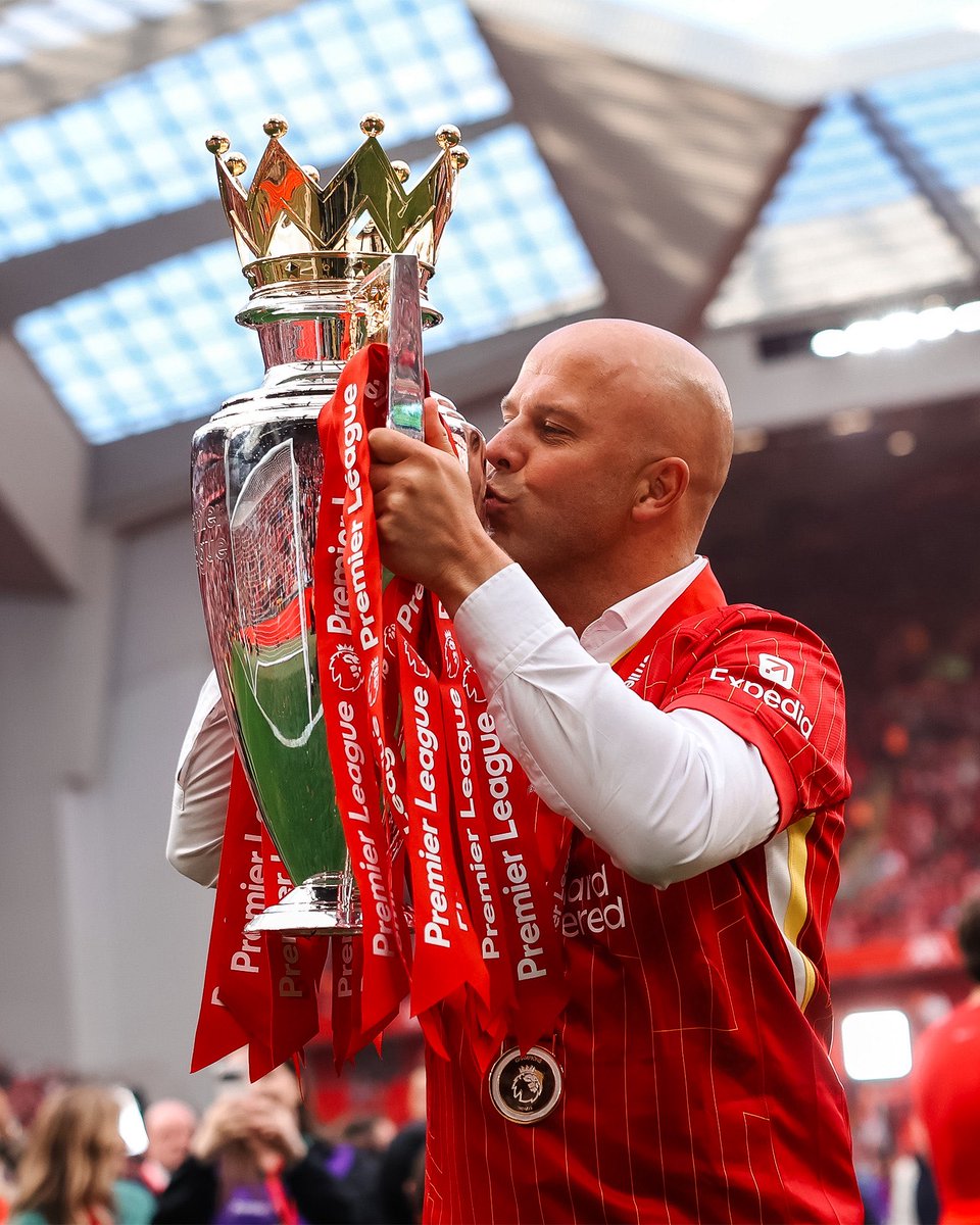 LFCTransferRoom's tweet photo. Despite how things ended thank you so much for our 20th league title Arne.❤️ https://t.co/PCmIzcxkXl