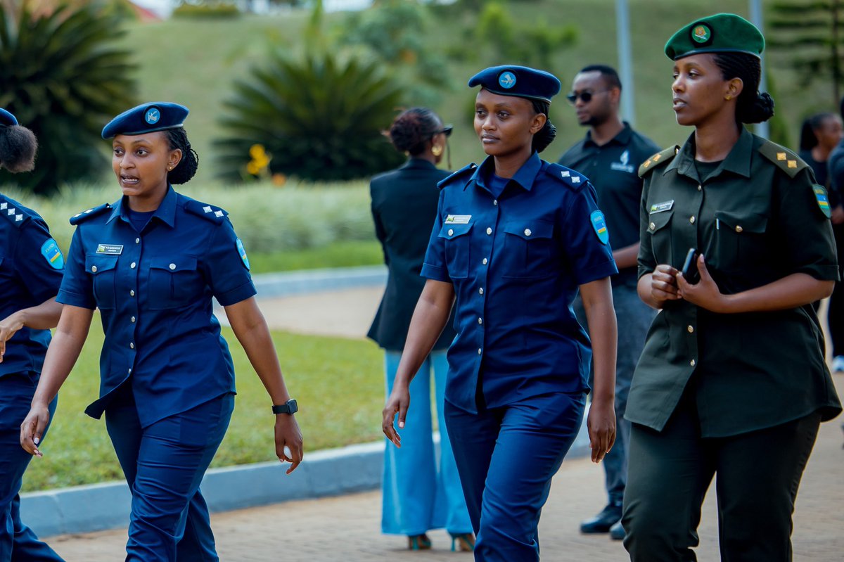 RwandaYouthArts's tweet photo. Muri aka kanya, Urubyiruko rugera ku 2,000 rwitabiriye Ihuriro ry'Urubyiruko Igihango cy'Urungano ku Intare Arena; mu rwego rwo kwibuka ku nshuro ya 32 Jenoside yakorewe Abatutsi mu 1994 by'umwihariko Urubyiruko rwishwe. #Kwibuka32

🛑Live: https://t.co/yWAA2J2y9N https://t.co/mnO2jb9Tgc
