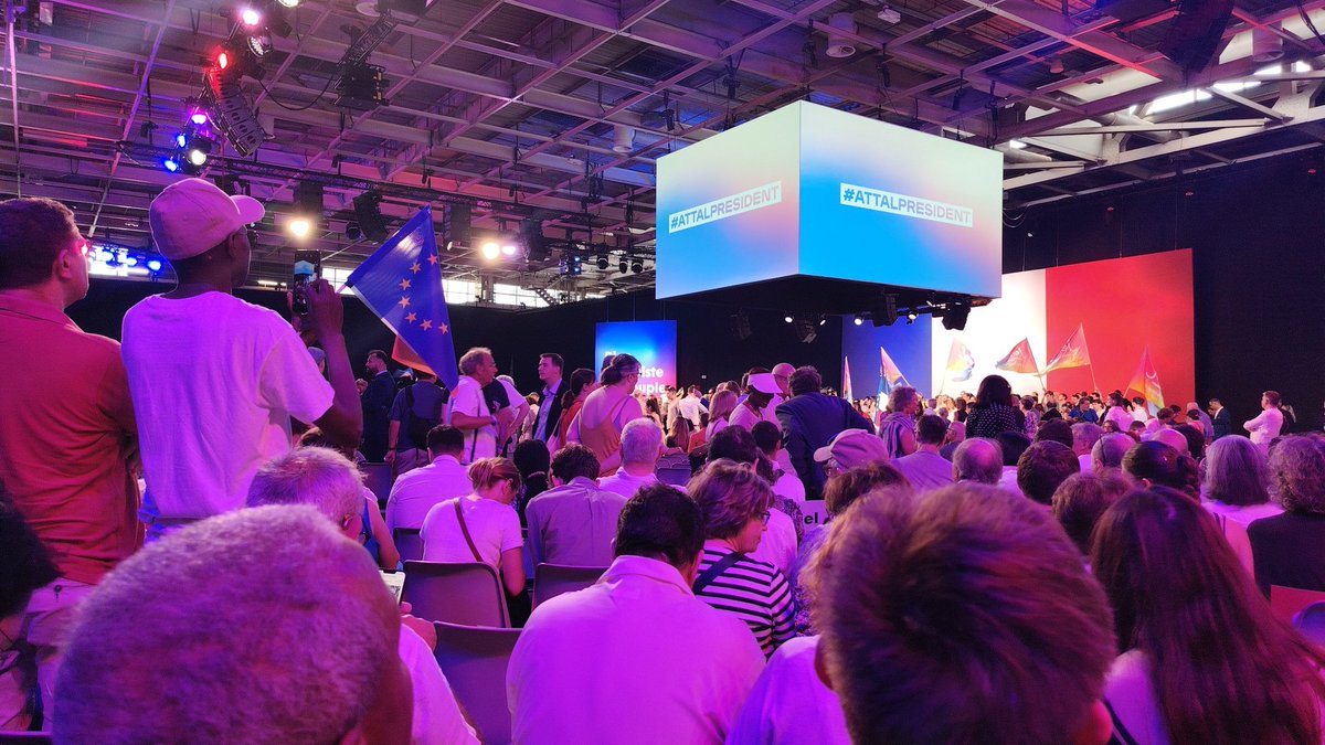 LocalRouen83087's tweet photo. Nous y sommes   1er meeting presidentiel de Gabriel Attal 😍 #attalprésident https://t.co/xWnV35juMN