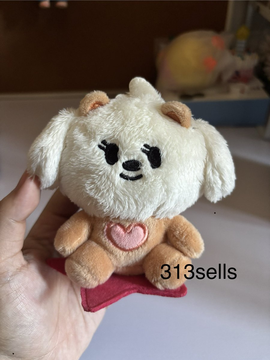 313sells's tweet photo. wts ppulbatu bamguet sitting plushie

— rm75 exc postage
— brand new, rarely bring out
— include bag

do hmu if interested! postage asap
#pasarTXT #pasarTXTmy https://t.co/mdx6N0JC11