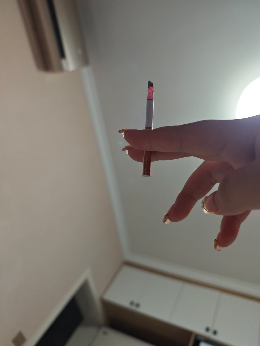 AzroXWW's tweet photo. 贤者时刻 https://t.co/5iTFdaljjo