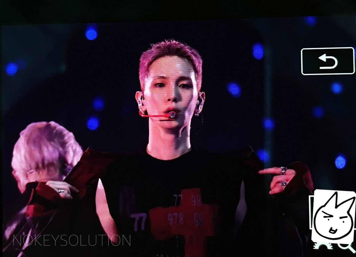 NOKEYSOLUTION's tweet photo. 260530 SWC8  🎭🔥
#샤이니 #키 #기범 https://t.co/IrgHLMsAMO